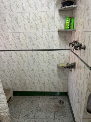 Bathroom in 3 BHK Apartment at Mansrowar Apartment, Sector 61 – for Rent