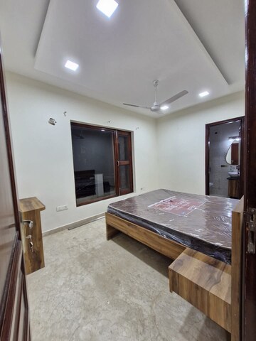 Bedroom in 3 BHK Builder Floor at Sector 9 – for Rent