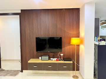 Furnished Amenities in 3 BHK Builder Floor at Ansal Sushant Lok I, Sector 43 – for Rent