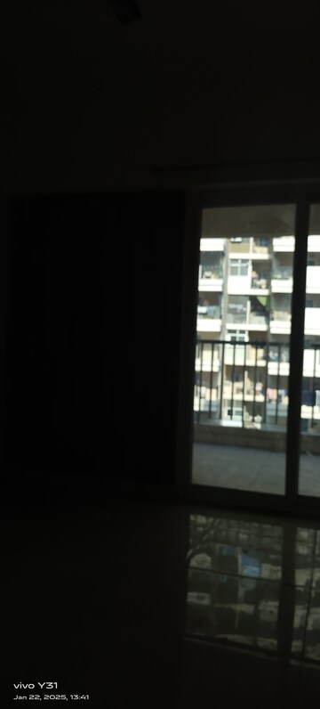 Room in 3 BHK Apartment at Gaur City 2 - 14th Avenue, Sector 16c Greater Noida – for Rent