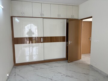 Room in 4 BHK Apartment at M2K The White House, Sector 57 – for Rent
