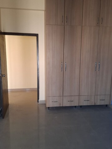 Furnished Amenities in 4 BHK Apartment at Sector 77 – for Sale
