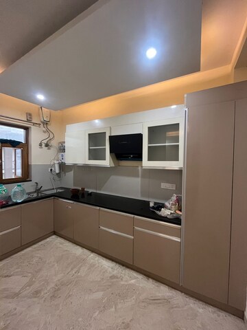 Kitchen in 1.5 BHK Builder Floor at Green Park – for Rent