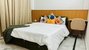 Bedroom in 2 BHK Builder Floor at Sector 27 – for Rent