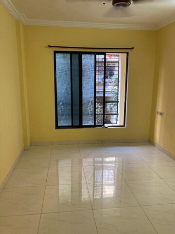 Room in 2 BHK Apartment at Seawoods – for Sale