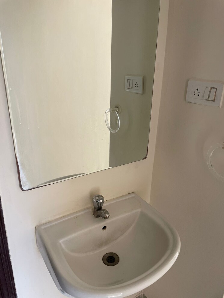 Bathroom, mantra-sky-homes 3 Bedroom 1471 Sq.Ft. Apartment In Magarpatta City Pune 8104542