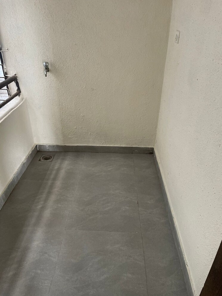 Balcony, mantra-sky-homes 3 Bedroom 1471 Sq.Ft. Apartment In Magarpatta City Pune 8104542