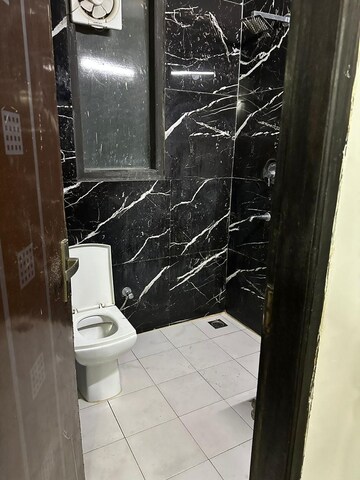 Bathroom in 2 BHK Builder Floor at Ardee City, Sector 52 – for Rent
