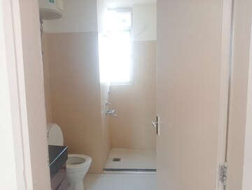 Bathroom in 3.5 BHK Apartment at Vipul Greens, Sector 48 – for Rent