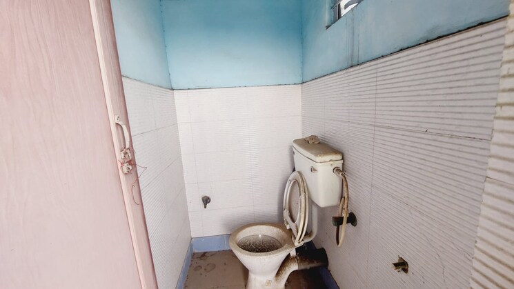 Bathroom, sodepur 2 Bedroom 870 Sq.Ft. Apartment In Sodepur Kolkata 8104594