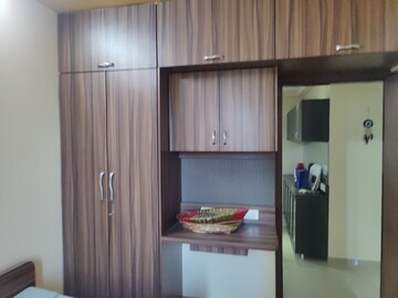 Furnished Amenities in 2.5 BHK Apartment at Oberoi Realty Splendor, Jogeshwari East – for Rent
