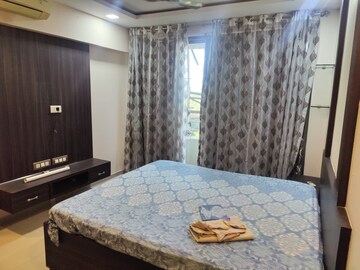 Bedroom in 2.5 BHK Apartment at Oberoi Realty Splendor, Jogeshwari East – for Rent