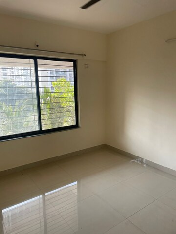 Room in 4 BHK Apartment at Mantra Sky Homes, Magarpatta City – for Sale