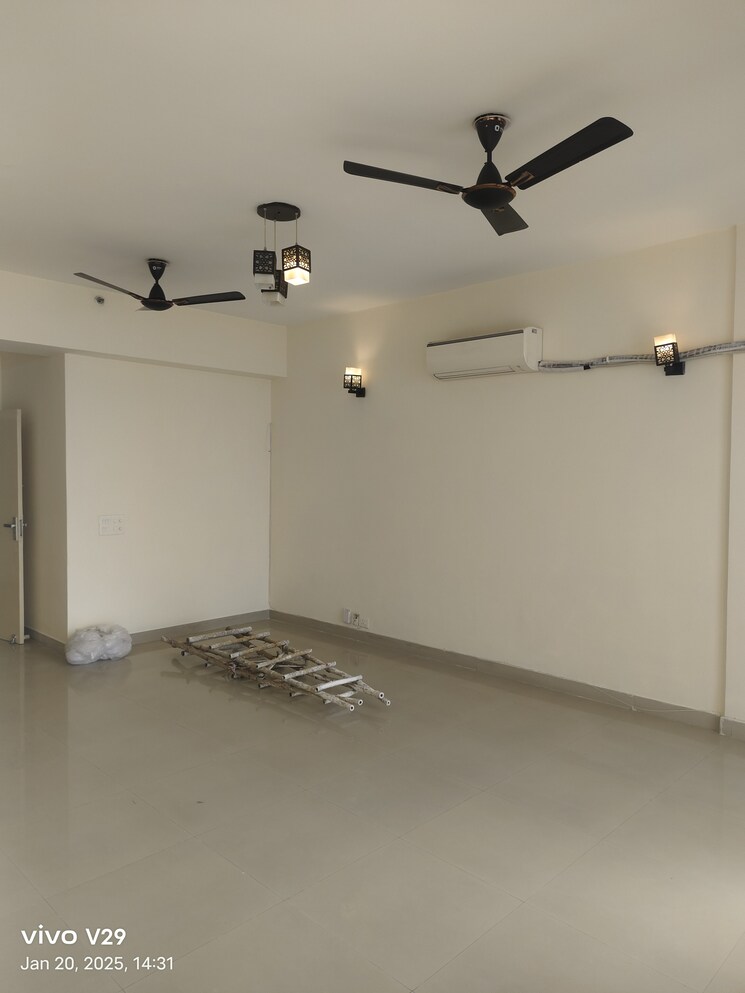 Room, pioneer-park-phase-1 2 Bedroom 1200 Sq.Ft. Apartment In Sector 61 Gurgaon 8104612