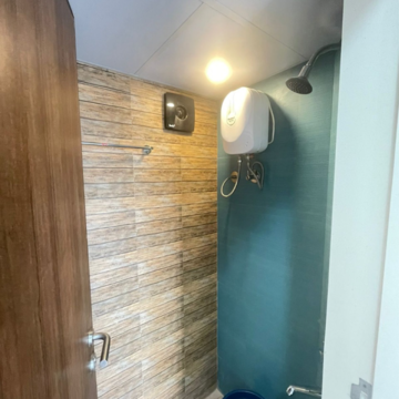 Furnished Amenities in 1 BHK Apartment at Lodha Quality Home Tower 5, Saket Complex – for Rent