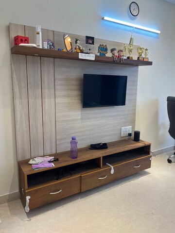 Furnished Amenities in 4 BHK Builder Floor at Ansal Sushant Lok I, Sector 43 – for Sale
