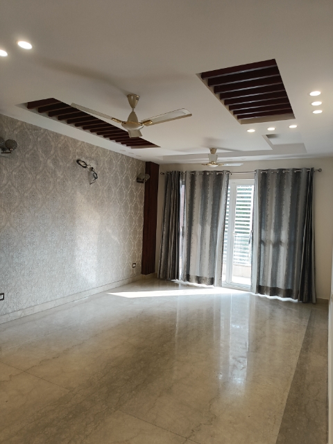 3 BHK + Pooja Room Builder Floor For Sale in Unitech South City II