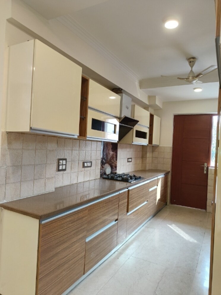 Kitchen, unitech-south-city-ii 3 Bedroom 1800 Sq.Ft. Builder Floor In Sector 50 Gurgaon 8104774