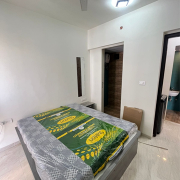 Bedroom in 1 BHK Apartment at Lodha Quality Home Tower 5, Saket Complex – for Rent