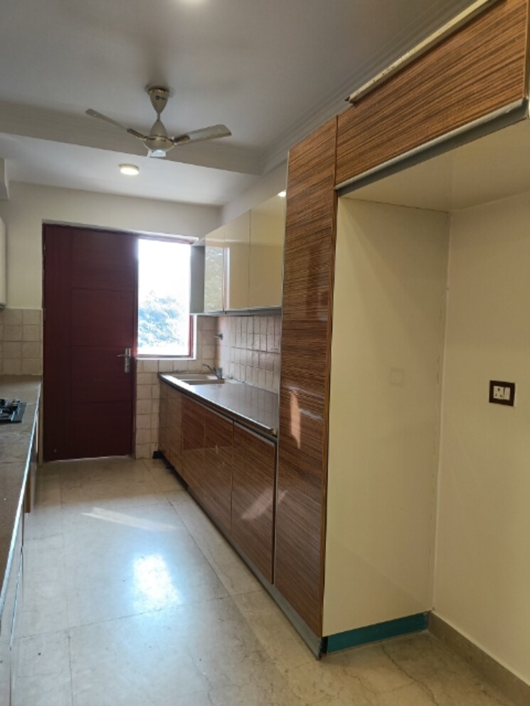 Kitchen, unitech-south-city-ii 3 Bedroom 1800 Sq.Ft. Builder Floor In Sector 50 Gurgaon 8104774