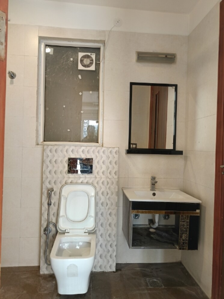 Floor Plan, unitech-south-city-ii 3 Bedroom 1800 Sq.Ft. Builder Floor In Sector 50 Gurgaon 8104774