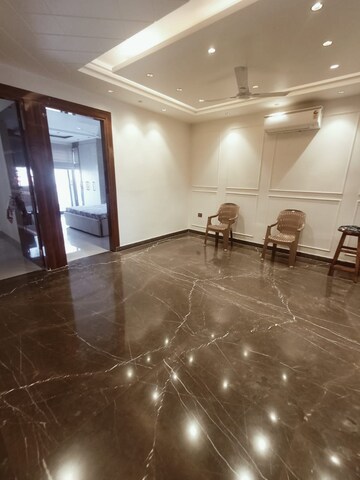 Parking in 3 BHK Builder Floor at Sector 30 – for Rent