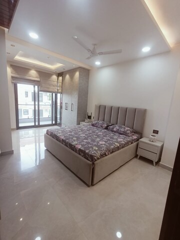 Bedroom in 3 BHK Builder Floor at Sector 30 – for Rent