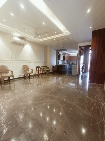 Parking in 3 BHK Builder Floor at Sector 30 – for Rent