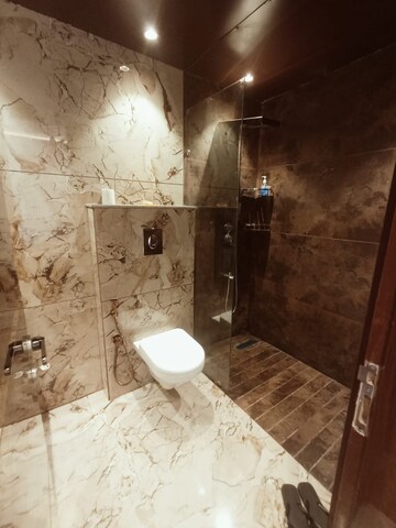 Bathroom in 3 BHK Builder Floor at Sector 30 – for Rent