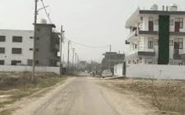 Plot For Sale in Gaur City 2