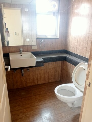 Bathroom in 3.5 BHK Apartment at Bestech Park View City 1, Sector 48 – for Rent