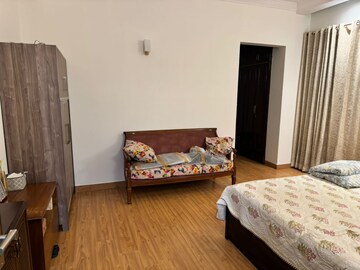 Bedroom in 5 BHK Apartment at Parsvnath Exotica, Sector 53 – for Sale