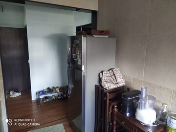 Furnished Amenities in 2 BHK Apartment at Kenwood Apartments, Pali Hill – for Sale