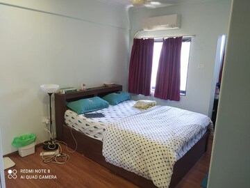 Bedroom in 2 BHK Apartment at Kenwood Apartments, Pali Hill – for Sale
