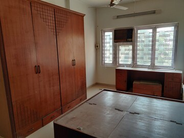 Room in 2 BHK Apartment at Sarah Mist, Bandra West – for Rent