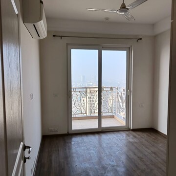 Room in 2 BHK Apartment at AIPL The Peaceful Homes, Sector 70a – for Rent