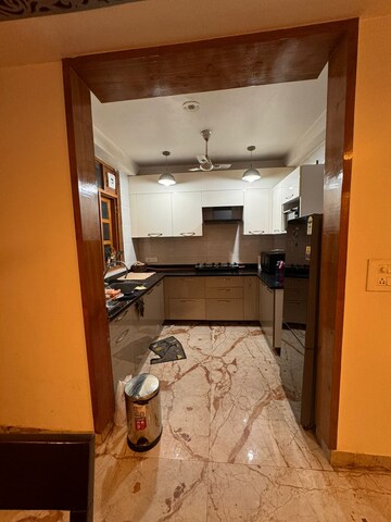 Team Area in 3 BHK Builder Floor at Ameya One, Sector 42 – for Rent