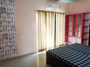Bedroom in 3 BHK Apartment at Spaze Privy, Sector 72 – for Rent