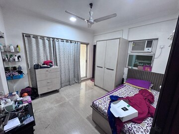 Bedroom in 3 BHK Apartment at Khar West – for Rent