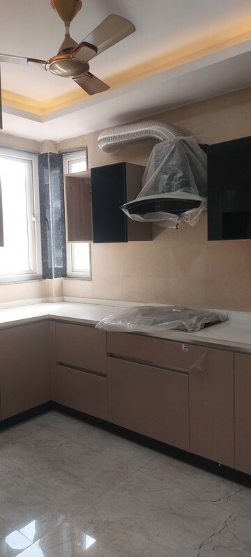 Furnished Amenities in 3 BHK Builder Floor at Ansal API Versalia, Sector 67a – for Sale