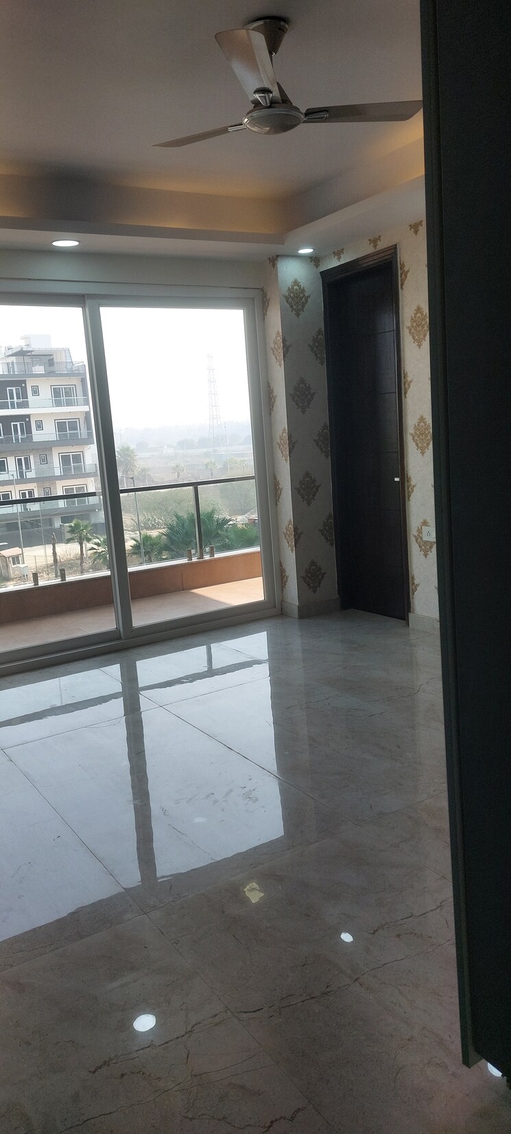 Kitchen, ansal-api-versalia 3 Bedroom 270 Sq.Ft. Builder Floor In Sector 67a Gurgaon 8104998