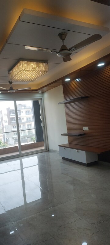 Furnished Amenities in 3 BHK Builder Floor at Ansal API Versalia, Sector 67a – for Sale