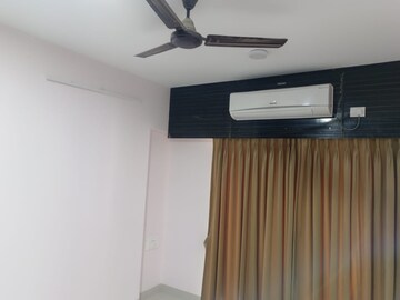 Furnished Amenities in 3 BHK Apartment at Hubtown Hillcrest JVLR, Andheri East – for Rent