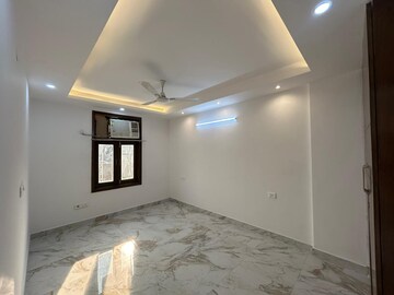 Room in 3 BHK Builder Floor at Saket – for Rent