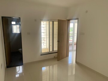 Room in 2 BHK Apartment at Techstone Casa Abrigo, Hadapsar – for Sale