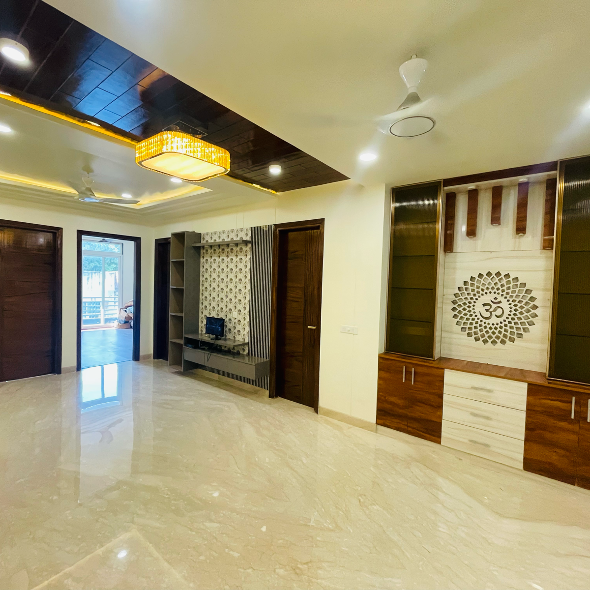 4 BHK + Pooja Room,Servant Room,Study Room,Extra Room 300 Sq.Yd. Builder Floor in Ansal Sushant Floors