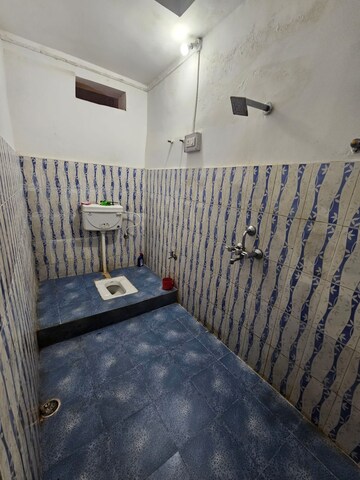 Bathroom in 1 BHK Apartment at Bariatu – for Rent