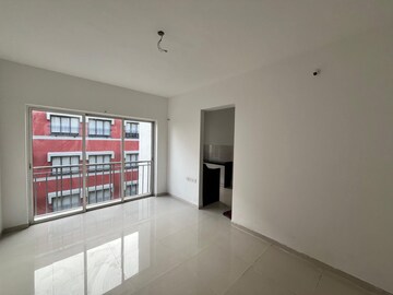 Room in 2 BHK Apartment at Godrej Vihaa, Badlapur East – for Rent