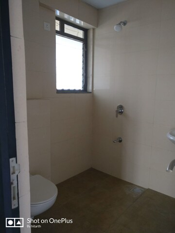 Room in 1.5 BHK Apartment at Siddha Seabrook, Kandivali West – for Sale
