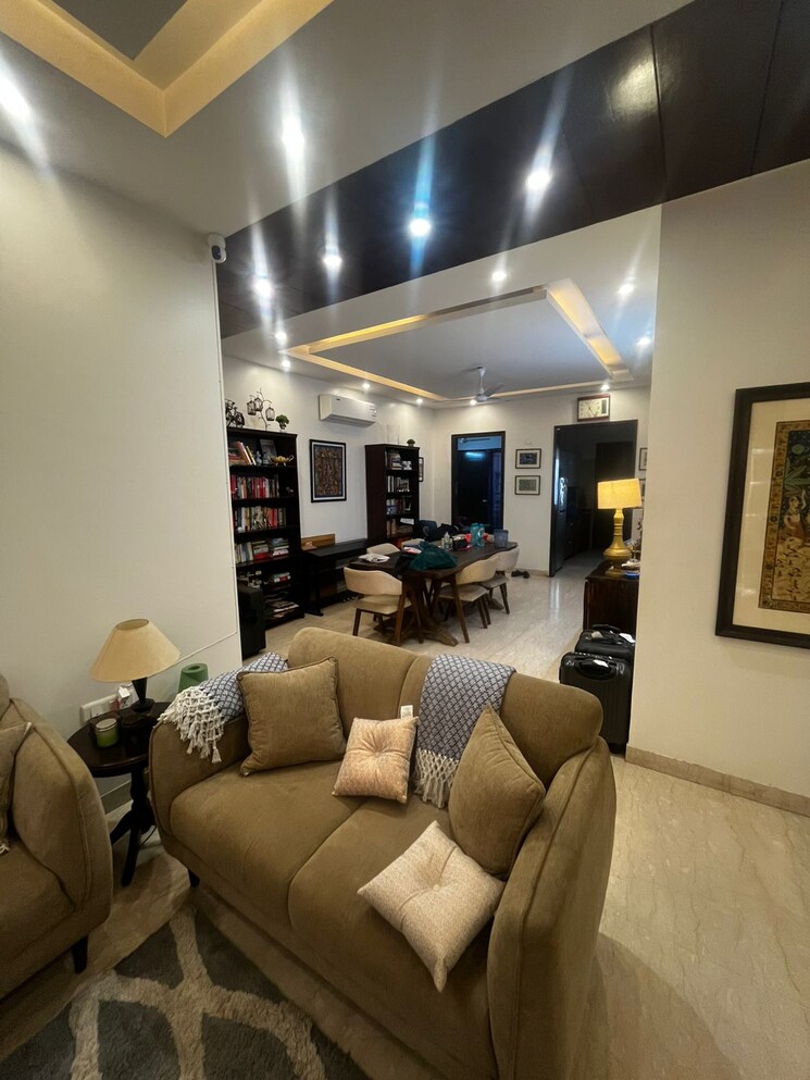 Living Room, dlf-green-avenue 3 Bedroom 270 Sq.Ft. Builder Floor In Dlf Phase iv Gurgaon 8105187
